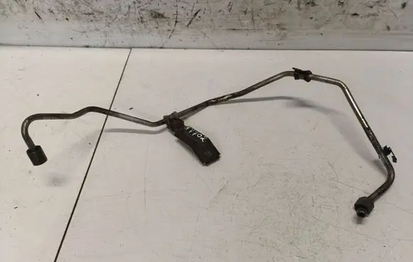 Chrysler Sebring (JS) Fuel line pipe 