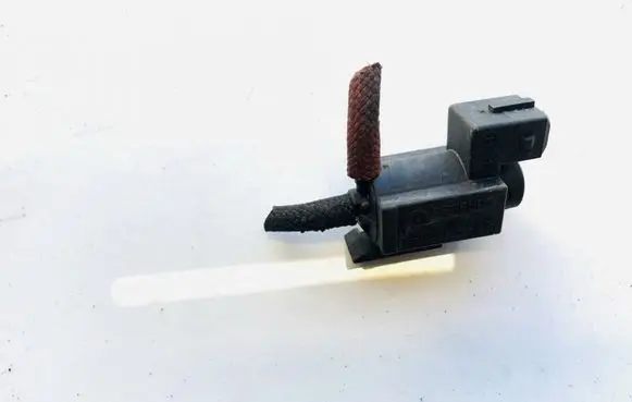 BMW 5 F10 F11 Turbo solenoid valve 70231800 7810831