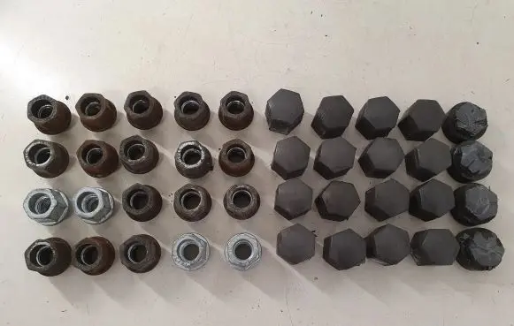 Opel Astra J Nuts/bolts 