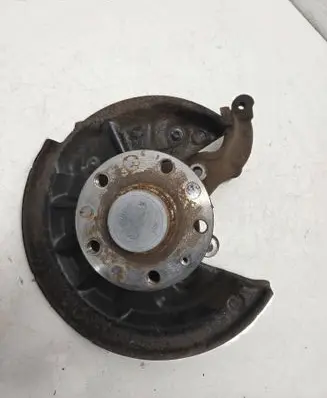 Volkswagen Golf Sportsvan Rear wheel hub 