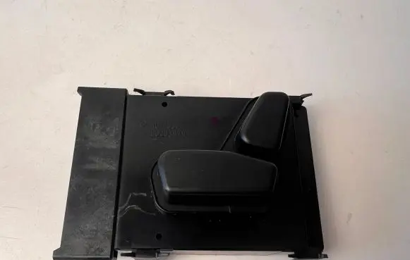 Dodge RAM Seat control module 68233979AA