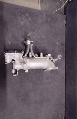 BMW 5 G30 G31 EGR valve 8574820 15877710