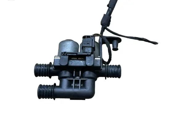 BMW 7 E65 E66 Coolant heater control valve 6906652 64116906652
