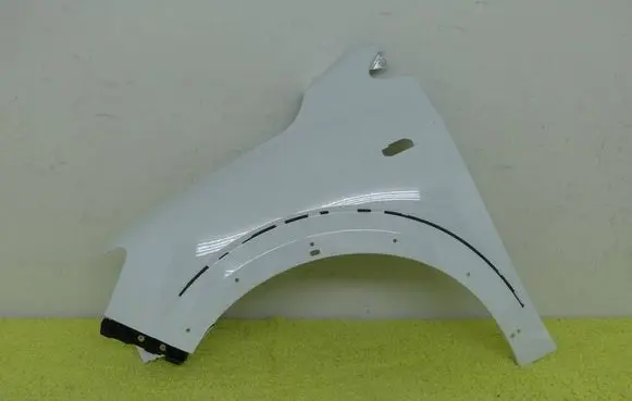 Front bumper mounting bracket