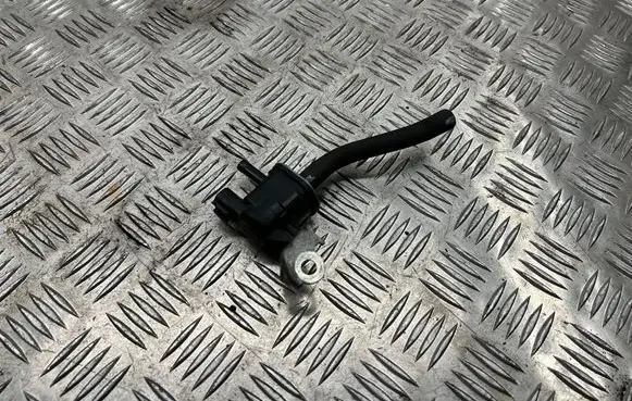 Lexus GS 300 350 430 450H Turbo solenoid valve 9091012276 1362007010
