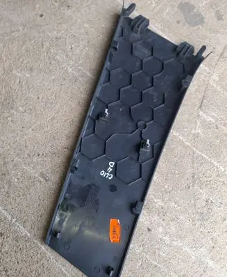 Renault Clio IV (B) pillar trim (top) 769151352R