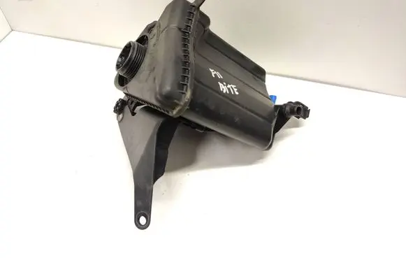 BMW 5 F10 F11 Coolant expansion tank/reservoir 7601949 10808611 17137601949