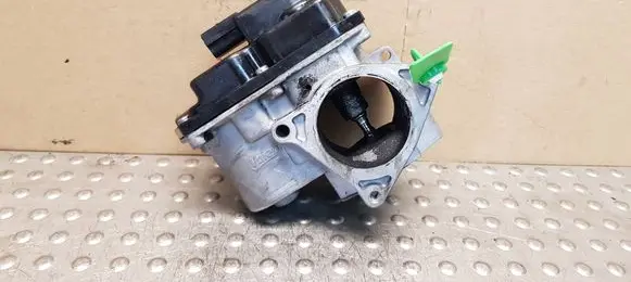 Volkswagen Golf VI EGR valve 03L131501E