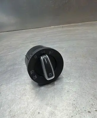 Volkswagen Golf VI Light switch 3C8941431C 3141