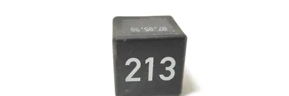 Volkswagen PASSAT B5 Other relay 443951253J