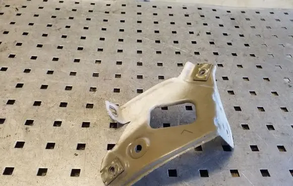 Chevrolet Orlando Fender mounting bracket