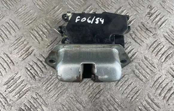 Subaru Forester SG Tailgate/trunk/boot lock/catch/latch