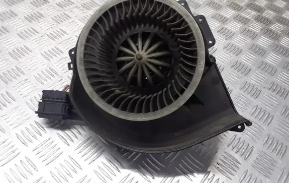 Seat Ibiza III (6L) Front door blower motor 6Q1819015H