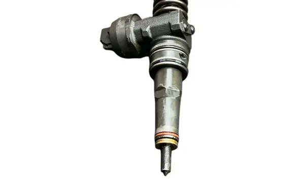 Volkswagen Golf V Fuel injector 038130073AG 0414720215