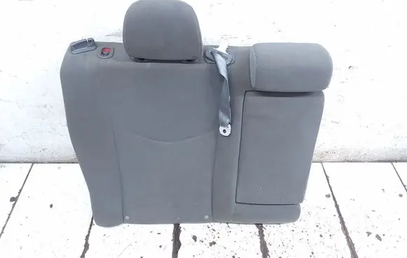 Toyota Prius (XW30) Rear seat 