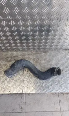 Coolant pipe/hose