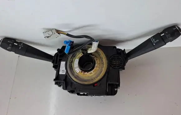 Citroen DS5 Wiper turn signal indicator stalk/switch 98000242ZD