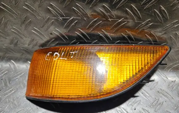 Mitsubishi Colt Front indicator light 0455702L