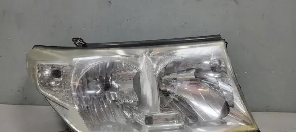 Toyota Land Cruiser (J200) Headlight/headlamp