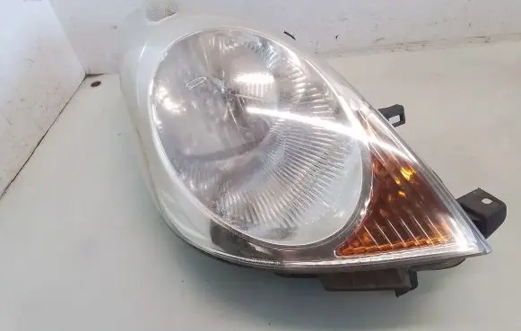 Nissan Note (E11) Headlight/headlamp