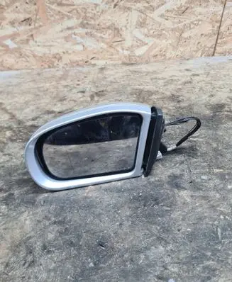 Mercedes-Benz E W211 Front door electric wing mirror 413133419