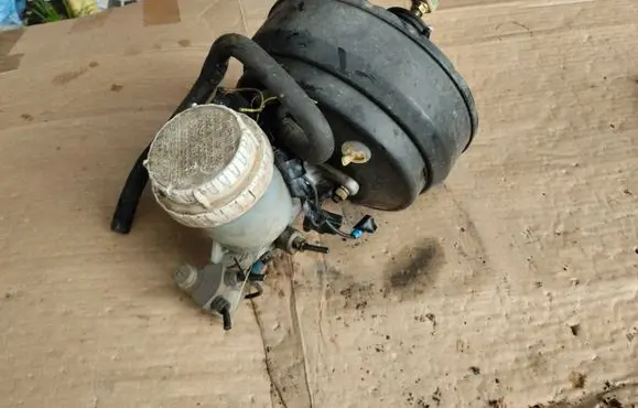 Mitsubishi Pajero Brake booster 86203002 8709
