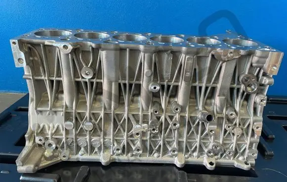 BMW X3 E83 Engine block 7792822 11110415722 0415722