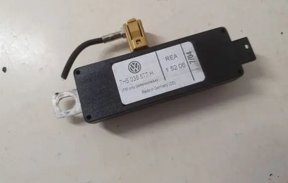 Volkswagen Multivan T5 Aerial antenna amplifier 7H5035577H