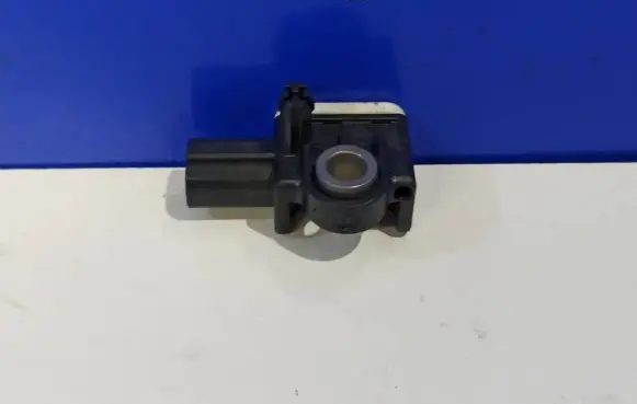 Volvo V60 Airbag deployment crash/impact sensor 31334336