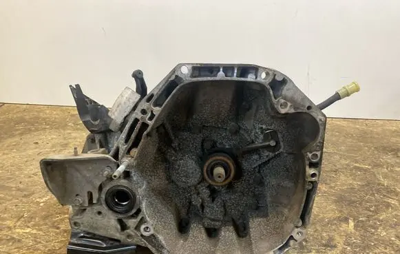 Renault Clio IV Manual 5 speed gearbox JR5332 8200707909 8200780816
