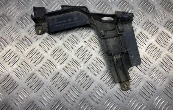 BMW 3 E46 Headlight/headlamp mounting bracket 1301073017