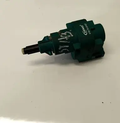 Volkswagen Transporter - Caravelle T5 Brake pedal sensor switch V10730157 16212460