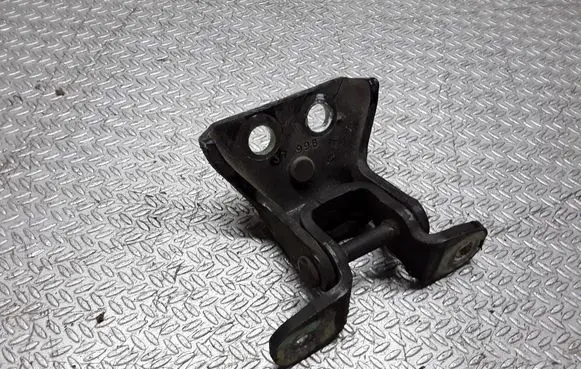 Mercedes-Benz ML W163 Rear door lower hinge