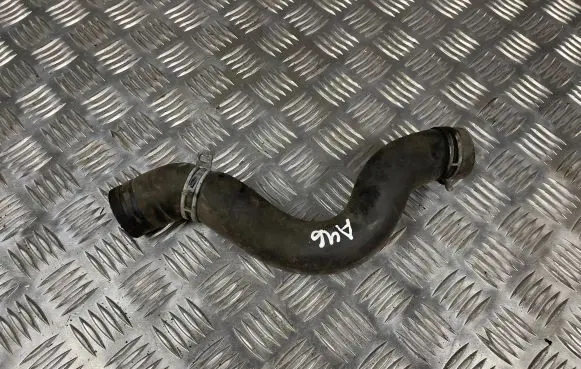 Coolant pipe/hose