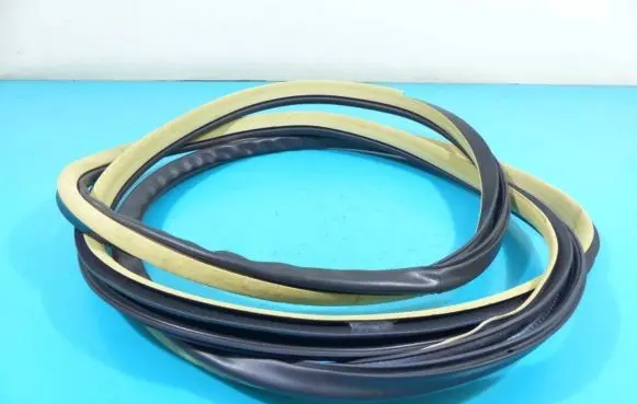 Infiniti FX Front door rubber seal IMPRK1202433