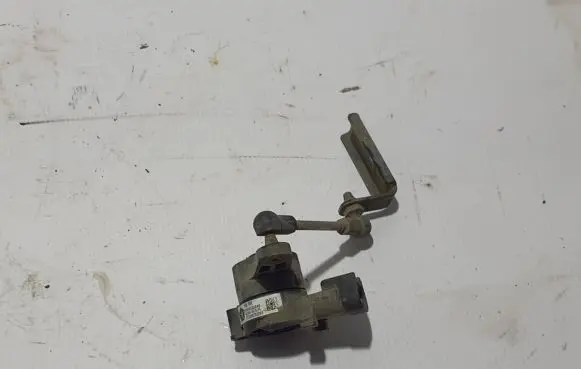 Dodge Durango Rear air suspension level height sensor 68245332AE