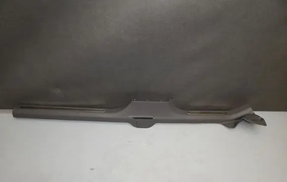 Volkswagen Arteon Rear sill trim cover