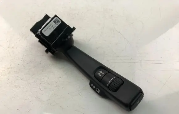 Volvo V60 Indicator stalk 31456045