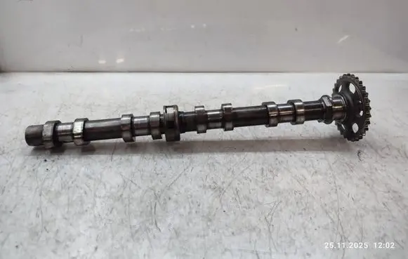 Mercedes-Benz E W212 Camshaft 