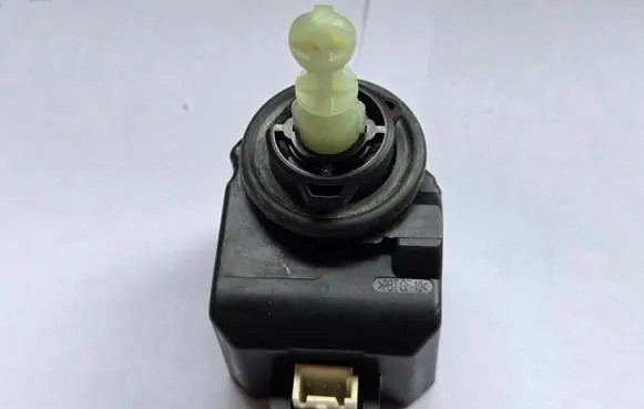 Audi A3 S3 8V Headlight level adjustment motor 01055301Ae 20231119