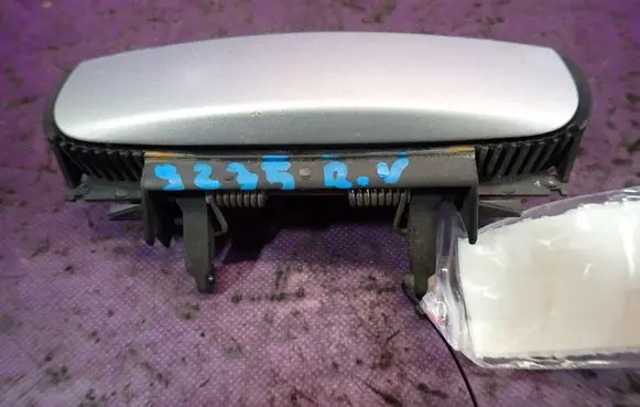 Audi A4 S4 B6 8E 8H Front door exterior handle