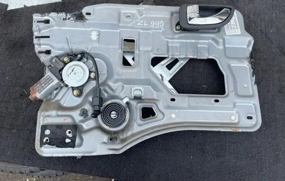 Rear door window regulator with motor