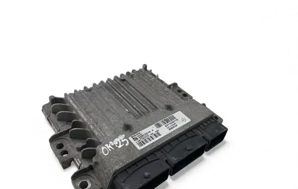 Renault Megane III Engine control unit/module ECU 237103571R S180153105A