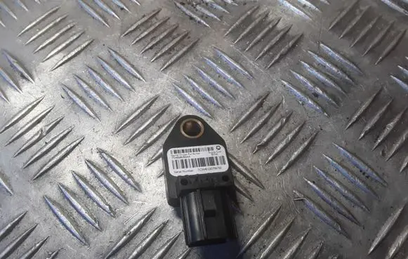 Dodge Caliber Airbag deployment crash/impact sensor P04896065AA