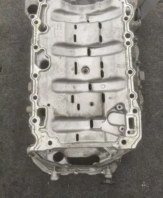 Skoda Octavia Mk2 (1Z) Oil sump 06j103603t
