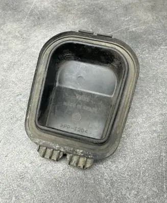 Audi A4 S4 B5 8D Headlight/headlamp dust cover 