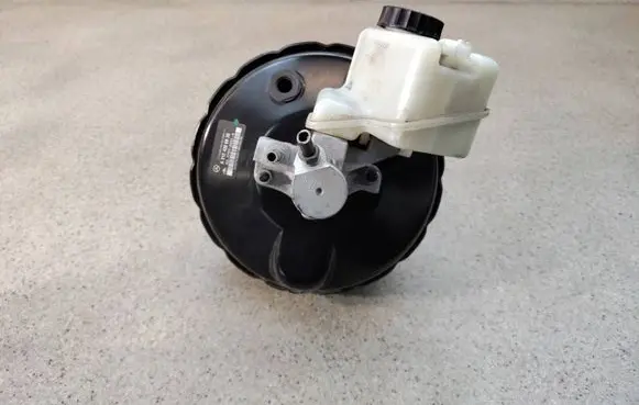 Mercedes-Benz E W212 Brake booster A2124300930AOP0832 A2124300930