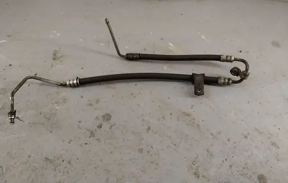 Jeep Grand Cherokee (WK) Power steering hose/pipe/line 52124114AC