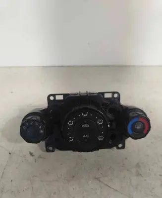 Ford Fiesta Climate control unit 8A6119980CE T01005053B