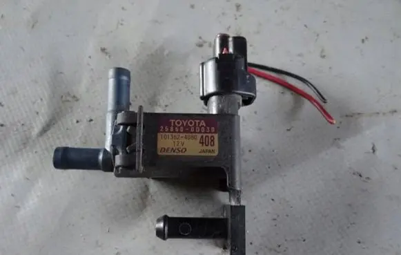 Toyota Avensis T220 Air pressure sensor 19860803